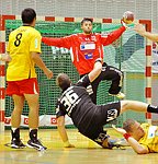 17.09.2011, Krems, Handball, Handball Liga Austria, <br>HLA,, UHK Krems - Bregenz,<br>BOZSO Andras, PODVRSIC Andraz, FILZWIESER Wolfgang, VIZVARY Kristof<br><br><br>Copyright DIENER / Karl Zierlinger<br>Marktgasse 3-7 / 4 / 5 / 21<br>A-1090 Wien<br>Telefax +43 1 955 32 35<br>Mobil +43 676 629 98 51<br>BA-CA<br>Bank Nr. 12000<br>Account Nr. 00712 223 783<br>e-mail: agentur@diener.at<br>Datenbank: www.diener.at
