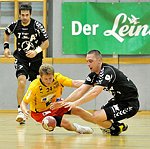 17.09.2011, Krems, Handball, Handball Liga Austria, <br>HLA,, UHK Krems - Bregenz,<br>GUENTHER Philipp, VISY Norbert, ARNAUDOVSKI Risto<br><br><br>Copyright DIENER / Karl Zierlinger<br>Marktgasse 3-7 / 4 / 5 / 21<br>A-1090 Wien<br>Telefax +43 1 955 32 35<br>Mobil +43 676 629 98 51<br>BA-CA<br>Bank Nr. 12000<br>Account Nr. 00712 223 783<br>e-mail: agentur@diener.at<br>Datenbank: www.diener.at