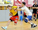 16.12.2011, Krems, Handball, Handball Liga Austria, HLA, UHK Krems, HC Hard<br>VISY Norbert, RASCHLE Luca<br><br><br>Copyright DIENER / Zierlinger Karl<br>Marktgasse 3-7 / 4 / 5 / 21<br>A-1090 Wien<br>Telefax +43 1 955 32 35<br>Mobil +43 676 629 98 51<br>BA-CA<br>Bank Nr. 12000<br>Account Nr. 00712 223 783<br>e-mail: agentur@diener.at<br>Datenbank: www.diener.at