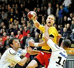16.12.2011, Krems, Handball, Handball Liga Austria, HLA, UHK Krems, HC Hard<br>TANASKOVIC Marko, VIZVARY Kristof, RIGAS Rene-Pascal<br><br><br>Copyright DIENER / Zierlinger Karl<br>Marktgasse 3-7 / 4 / 5 / 21<br>A-1090 Wien<br>Telefax +43 1 955 32 35<br>Mobil +43 676 629 98 51<br>BA-CA<br>Bank Nr. 12000<br>Account Nr. 00712 223 783<br>e-mail: agentur@diener.at<br>Datenbank: www.diener.at