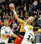 16.12.2011, Krems, Handball, Handball Liga Austria, HLA, UHK Krems, HC Hard<br>TANASKOVIC Marko, VIZVARY Kristof, RIGAS Rene-Pascal<br><br><br>Copyright DIENER / Zierlinger Karl<br>Marktgasse 3-7 / 4 / 5 / 21<br>A-1090 Wien<br>Telefax +43 1 955 32 35<br>Mobil +43 676 629 98 51<br>BA-CA<br>Bank Nr. 12000<br>Account Nr. 00712 223 783<br>e-mail: agentur@diener.at<br>Datenbank: www.diener.at