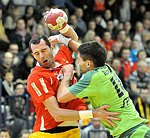 30.12.2011, Krems, Handball, Handball Liga Austria, HLA, UHK Krems, SG Westwien<br>LAZAREVIC Uros, RIEGLER Sebastian<br><br><br>Copyright DIENER / Zierlinger Karl<br>Marktgasse 3-7 / 4 / 5 / 21<br>A-1090 Wien<br>Telefax +43 1 955 32 35<br>Mobil +43 676 629 98 51<br>BA-CA<br>Bank Nr. 12000<br>Account Nr. 00712 223 783<br>e-mail: agentur@diener.at<br>Datenbank: www.diener.at