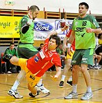 30.12.2011, Krems, Handball, Handball Liga Austria, HLA, UHK Krems, SG Westwien<br>FOELSER Patrick, WALZER Guenther, RIEGLER Sebastian<br><br><br>Copyright DIENER / Zierlinger Karl<br>Marktgasse 3-7 / 4 / 5 / 21<br>A-1090 Wien<br>Telefax +43 1 955 32 35<br>Mobil +43 676 629 98 51<br>BA-CA<br>Bank Nr. 12000<br>Account Nr. 00712 223 783<br>e-mail: agentur@diener.at<br>Datenbank: www.diener.at