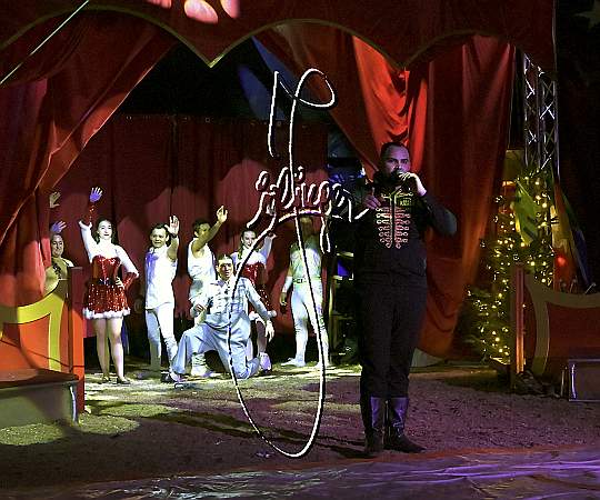 8_4992_Alex KAISER, Weihnachtszirkus